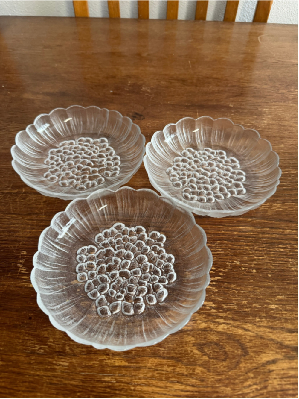 Vintage Clear Pressed Glass Floral Dessert Plates Set of 3 Scalloped 7”